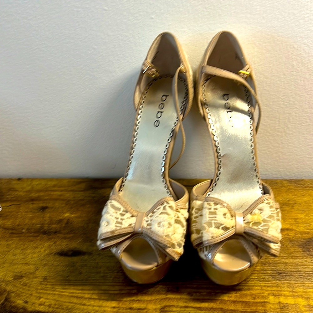 Crème color high heels. Bebe brand. Very comfortable 😄